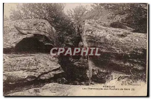 Cartes postales Nemours Les Thermopyles aux rochers de Sens