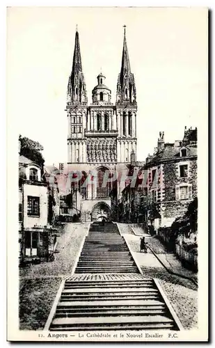 Cartes postales Angers La cathedrale et le nouvel escalier