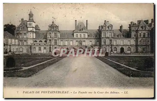 Ansichtskarte AK Palais de Fontainebleau La facade sur la cour des Adieux