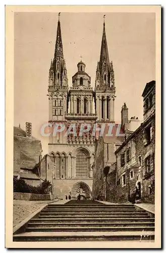 Cartes postales Angers La cathedrale et la montee St Maurice