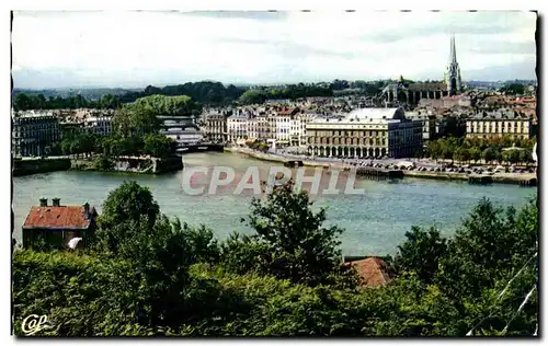 Bayonne Cartes postales moderne Confluent d ela Nive et de l&#39adour L&#39hotel de ville et la cathedrale