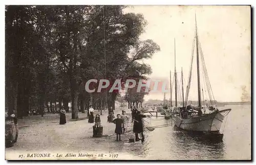 Bayonne Ansichtskarte AK Les allees marines Bateau