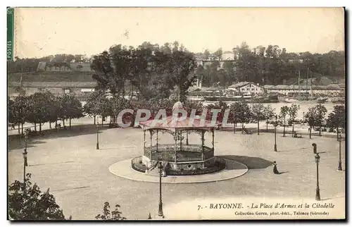 Bayonne Ansichtskarte AK La place d&#39armes et la citadelle