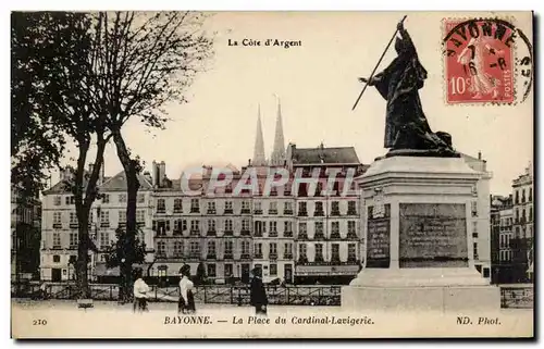 Bayonne Cartes postales La place du cardinal Lavigerie