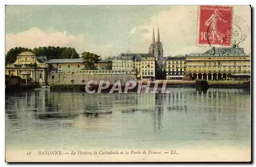 Bayonne Ansichtskarte AK Le theatre La cathedrale et la porte de France