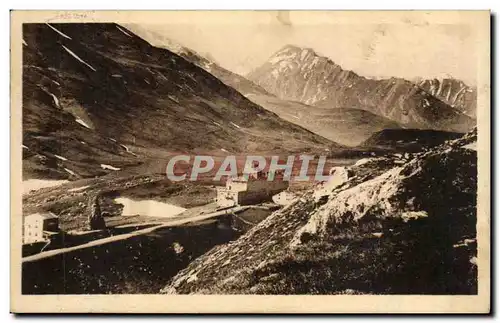 Ansichtskarte AK Col du petit St Bernard Le chalet francais et le monument L&#39hospice italien et le Mont Beriot