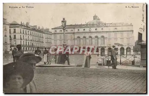 Cartes postales Byonne Le theatre