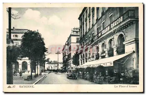 Cartes postales Bayonne La place d&#39armes