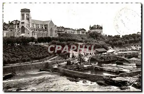 Cartes postales Biarritz Le port des pecheurs et l&#39eglise Ste Eugenie