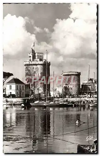 Cartes postales moderne La Rochelle Les tours du port