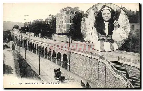 Cartes postales Pau Souvenir des Pyrenes Folklore costume