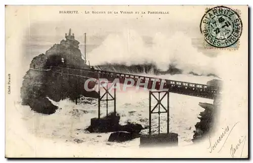 Ansichtskarte AK Biarritz Le rocher de la vierge et la passerelle