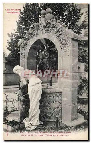 Ansichtskarte AK Pau La fontaine de l&#39avenue Thiers Don de M Latapie Oeuvre de M Gabard