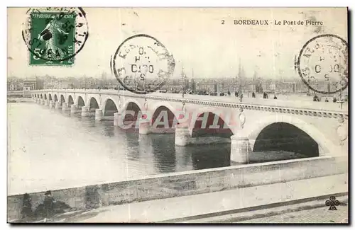 Cartes postales Bordeaux Le pont de pierre