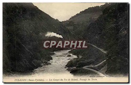 Cartes postales Itxassou Les gorges du pas de Roland Passage du train