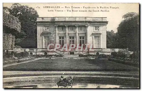 Cartes postales Versailles Petit Trianon Facade vers le pavillon francais