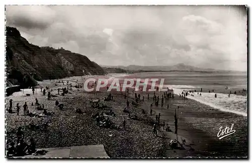 Cartes postales moderne Biarritz La plage de la cote des Basques et au fond la chaine des Pyrenees