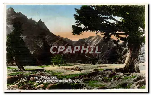 Cartes postales Auvergne Vallee d&#39enfer au pied du Sancy