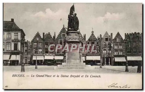 Cartes postales Bruges La grand place et la statue Breydel et De Coninck