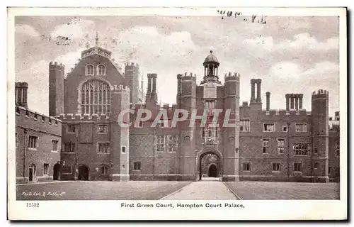 Cartes postales Great Britain First green court Hampton Court Palace