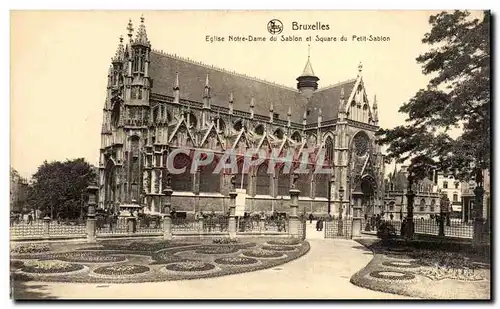 Cartes postales Bruxelles Eglise Notre DAme du sablon et square du petit Sablon