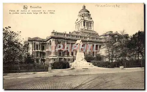 Ansichtskarte AK Bruxelles Palais de justice et monument aux victimes du premier navire ecole belge (19 avril 190