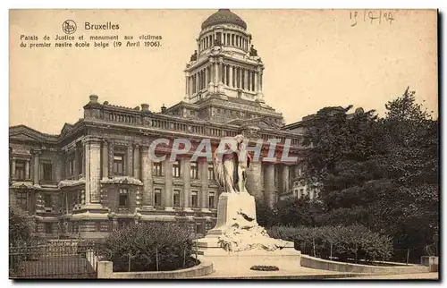 Ansichtskarte AK Bruxelles Palais de justice et monument aux victimes du premier navire ecole belge (19 avril 190