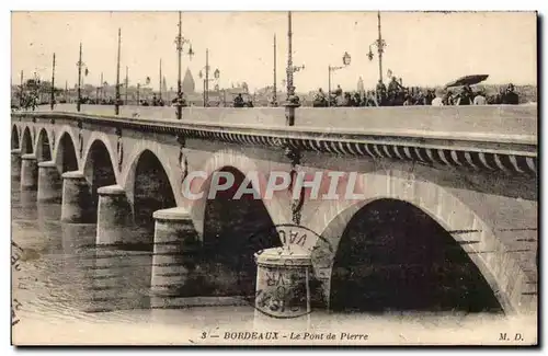 Cartes postales Bordeaux Le pont de pierre