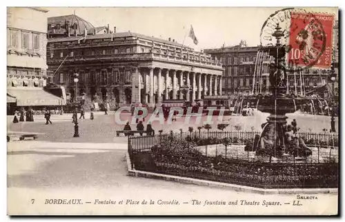 Cartes postales Bordeaux Fontaine et place de la Comedie