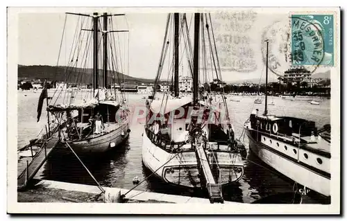 Cartes postales Ste maxime sur mer Le port Vue vers la plage