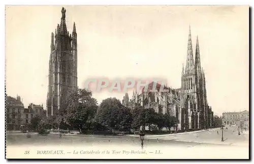 Cartes postales Bordeaux La cathedrale et la tour Pey Berland