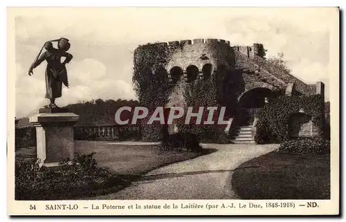 Cartes postales Saint Lo La poterne et la statue de la laitiere