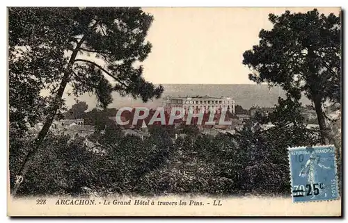 Cartes postales Arcachon Le grand hotel a travers les pins