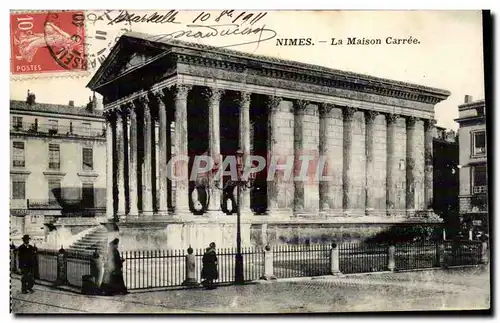 Nimes - La Maison Carree Cartes postales