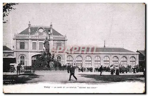 Vichy - La Gare et la Statue Deesse des Eaux - Ansichtskarte AK