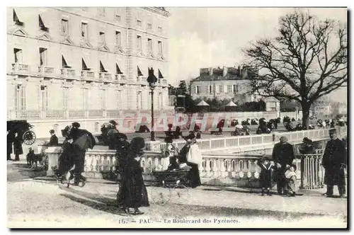 Pau - Le Boulevard des Pyrenees - Cartes postales