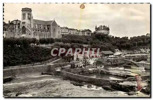 Cartes postales moderne Biarritz le port des pecheurs et l&#39eglise Ste Eugenie