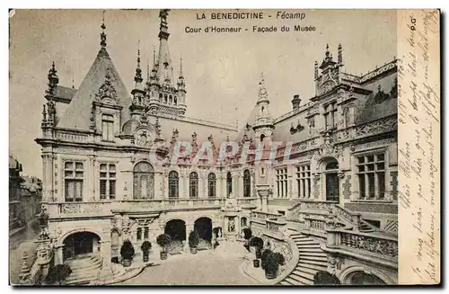 Ansichtskarte AK La Benedictine FEcamp Cour d&#39honneur Facade du musee