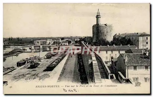 Cartes postales Aigues Mortes Vue sur le port et la Tour de Constance