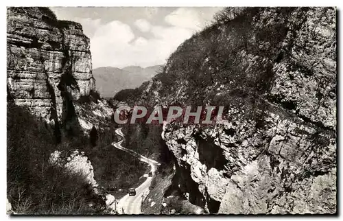 Cartes postales moderne Environs de Voiron Chartreuse Le defile du Grand Crossey