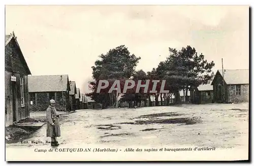 Ansichtskarte AK Militaria Camp de Coetquidan Allee des sapins et baraquements d&#39artillerie