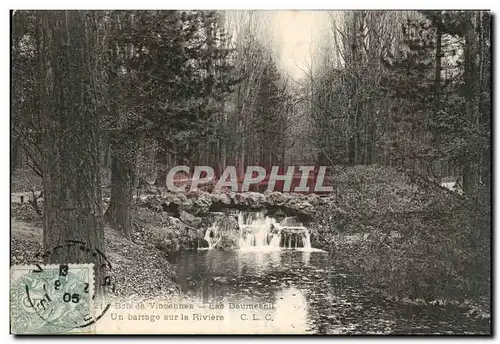 Cartes postales Bois de Vincennes Lac Daumesnil Un barrage sur la riviere