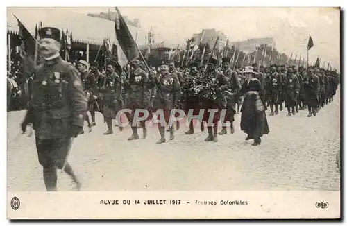 Cartes postales Revue du 14 juillet 1917 Troupes coloniales Militaria