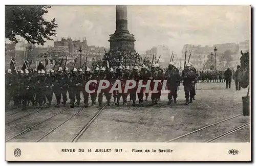 Ansichtskarte AK Revue du 14 juillet 1917 Place de la Bastille Paris Militaria