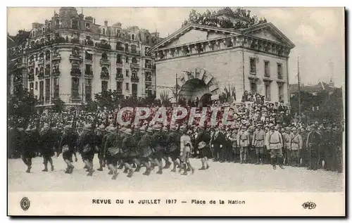 Ansichtskarte AK Revue du 14 juillet 1917 Place de la Nation Paris Militaria