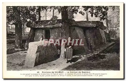 Environs de Saumur Ansichtskarte AK Bagneux Le dolmen