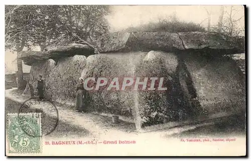 Environs de Saumur Cartes postales Bagneux Le grand dolmen