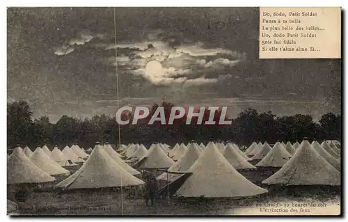 Cartes postales Militaria la vie au camp 10 heures du soir L&#39extinction des feux