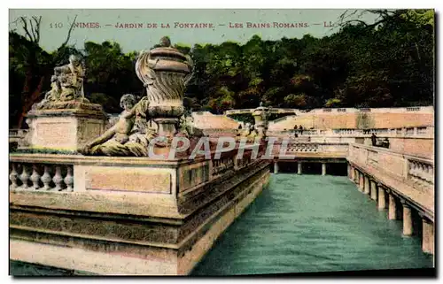 Ansichtskarte AK Nimes Jardin de la fontaine les bains romains