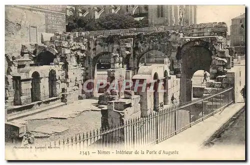 Cartes postales Nimes Interieur de la porte d'Auguste